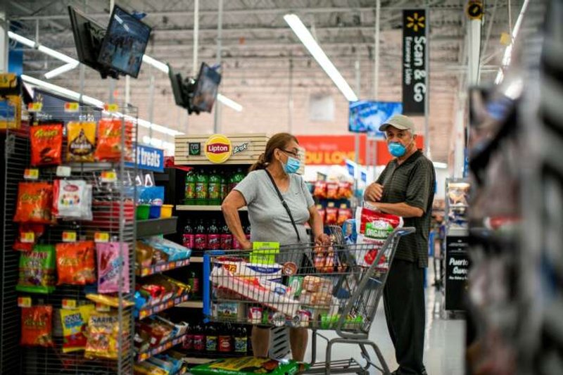 Image for Walmart’s long-lasting challenge: luring budget shoppers back to its stores