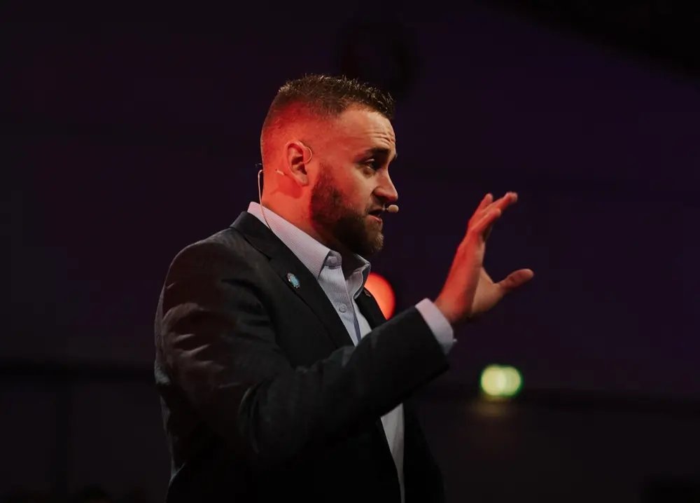 Jason Brown discussing integrity and self-improvement in business - Global Banking & Finance Review