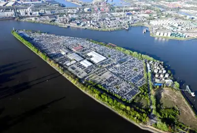 Image for German exporters pinched by 70-billion-euro price squeeze – DIHK