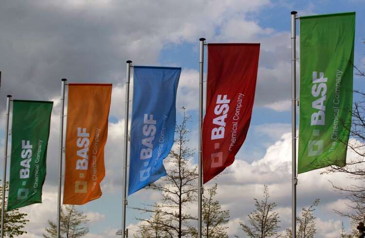 Image for BASF lifts revenue outlook, warns of risks from lower gas supplies