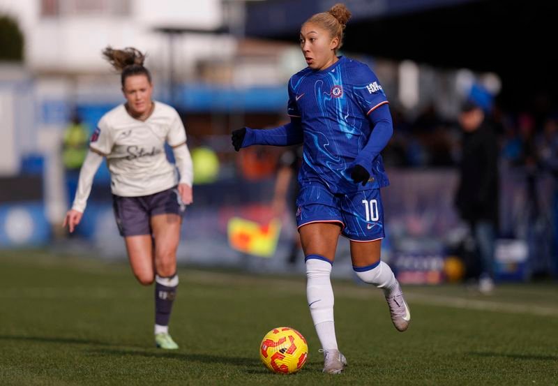 Chelsea's Lauren James celebrates scoring the winning goal against Everton in WSL - Global Banking & Finance Review