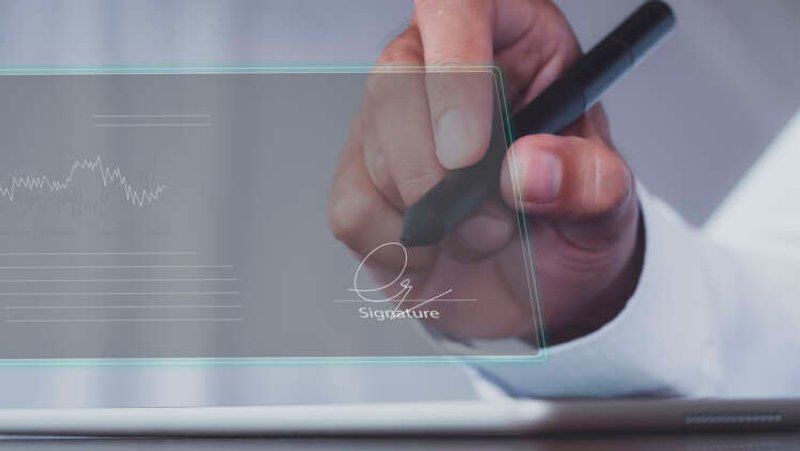 Image for How digital signatures and blockchain technology can help to mitigate fraud risks