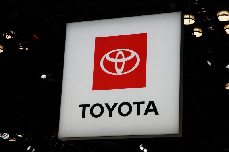 Image for Toyota sold $2 billion worth of cross-held listed shares in FY2023/24, filing shows