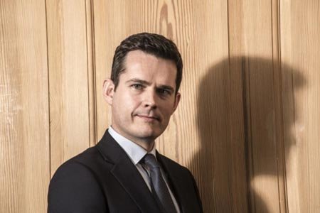 Professional leader discussing communication and commitment in business - Global Banking & Finance Review