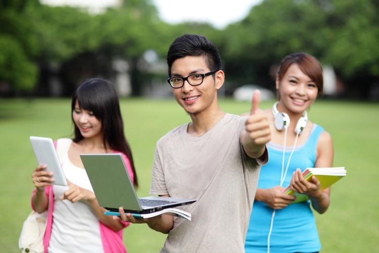 Vietnamese consumers enjoying shopping, showcasing their trend to spend - Global Banking & Finance Review