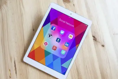 Image for How does Snapchat make money?