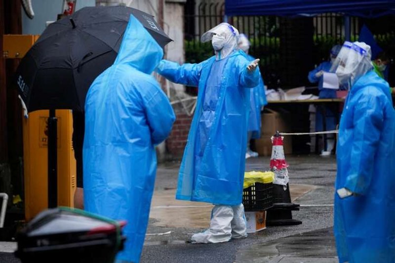 Image for Beijing ramps up COVID quarantines, Shanghai residents decry uneven rules