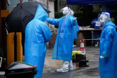 Image for Beijing ramps up COVID quarantines, Shanghai residents decry uneven rules