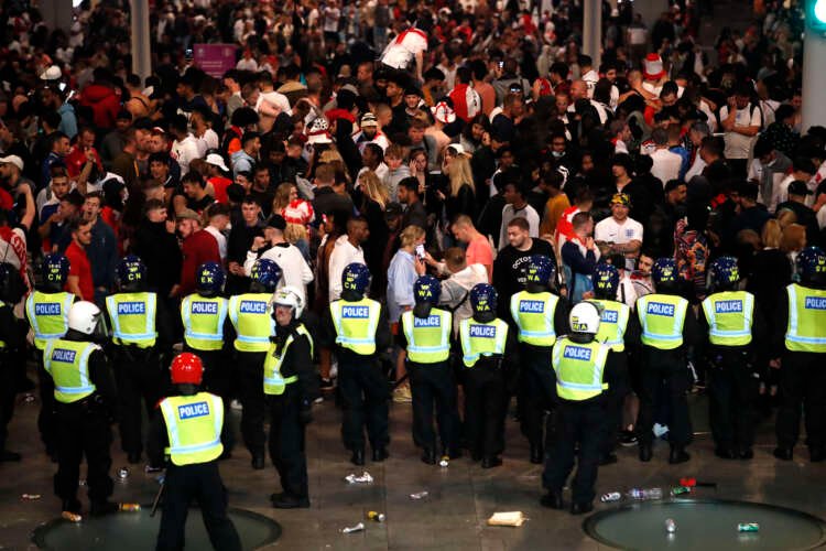 Euro 2020 – Final – Fans gather for Italy v England