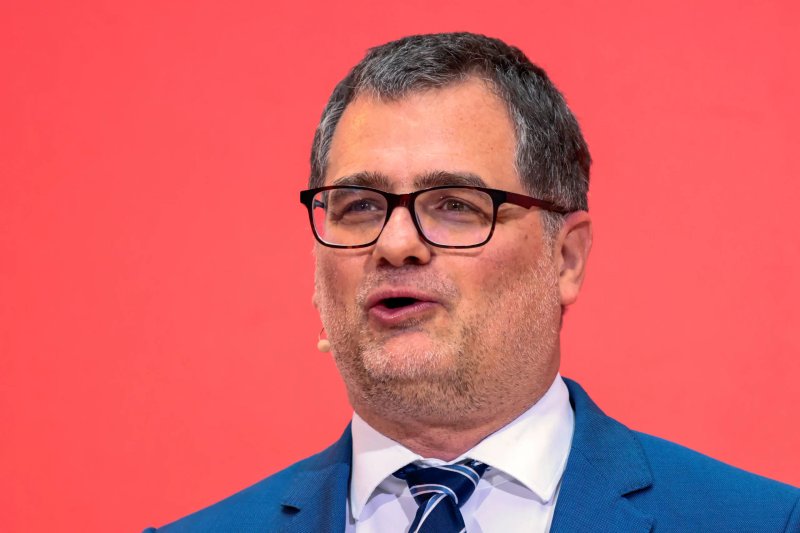 Image for German economy expected to grow in 2024, official says