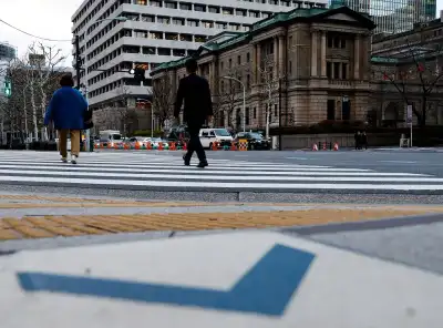 Image for Stocks make little progress, dollar rises against yen after BoJ decision