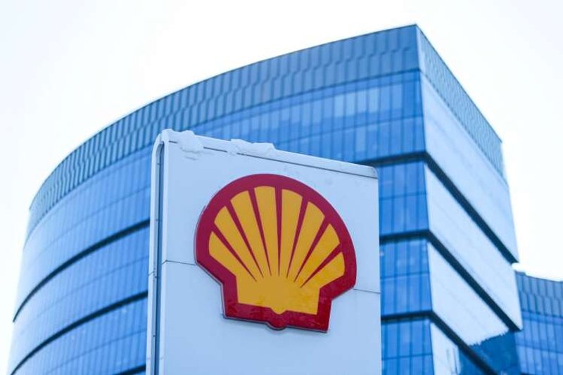 Image for Shell, BP halt spot German diesel sales on scarcity fears