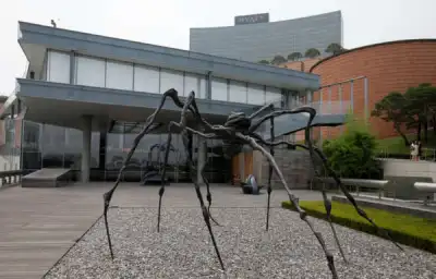 Image for South Koreans hope to keep late Samsung chief’s $1.8 billion art collection