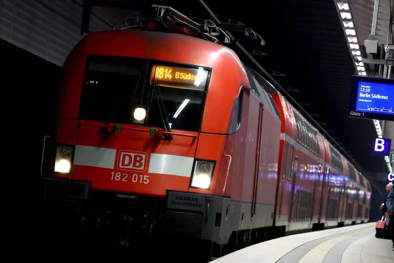 Image for EU approves 1.9 billion euro state aid for DB Cargo, subject to restructuring plan