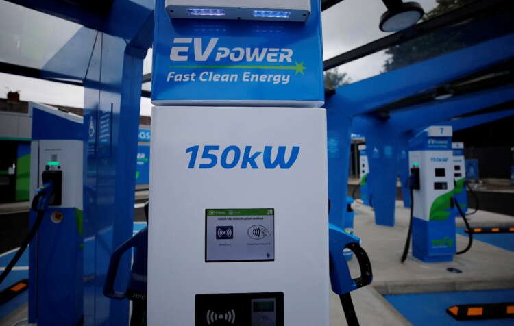 Image for UK car industry calls for EV charger mandate, regulatory oversight