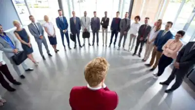 Image for Ethical leaders: Holding teams together in adversity