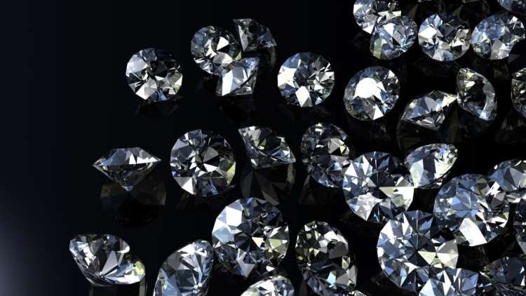 Investment tips for diamonds with sparkling gemstones on display - Global Banking & Finance Review