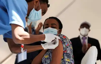 Image for ‘Vaccine grabbing’ seen fueling risk of fake COVID-19 jabs in Africa