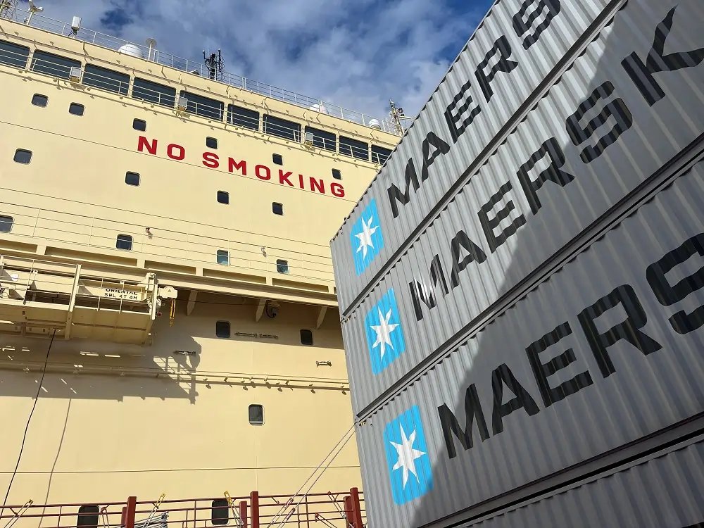 Maersk shipping vessel showcasing commitment to green methanol - Global Banking & Finance Review