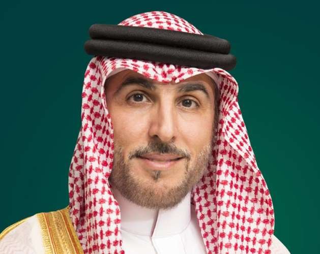 Abdulhakeem Alkhayyat receiving the Banking CEO of the Year award - Global Banking & Finance Review