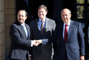 Cyprus leaders discuss new crossing points along the 1974 ceasefire line - Global Banking & Finance Review