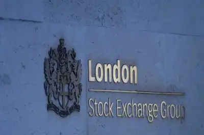 Image for London stocks recover; set for weekly drop as slowdown, inflation fears linger