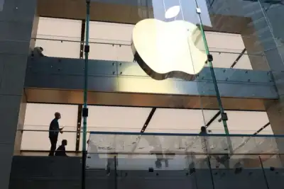 Image for Apple says chip shortage reaches iPhone, growth forecast slows