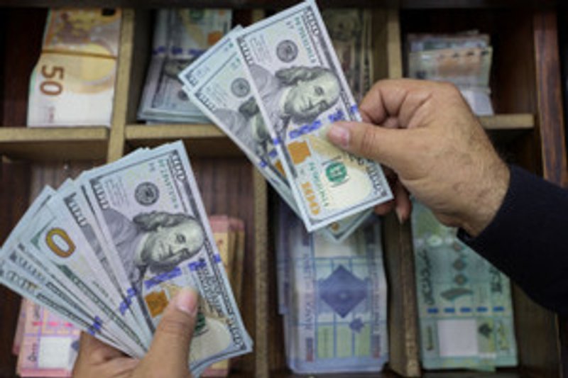 Image for Rising dollar pressures peers as further Fed cuts questioned