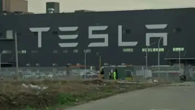 Image for Exclusive-Tesla puts brake on Shanghai land buy as U.S.-China tensions weigh – sources