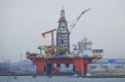Image for China April crude throughput surges 7.5% on year, but slows from peak