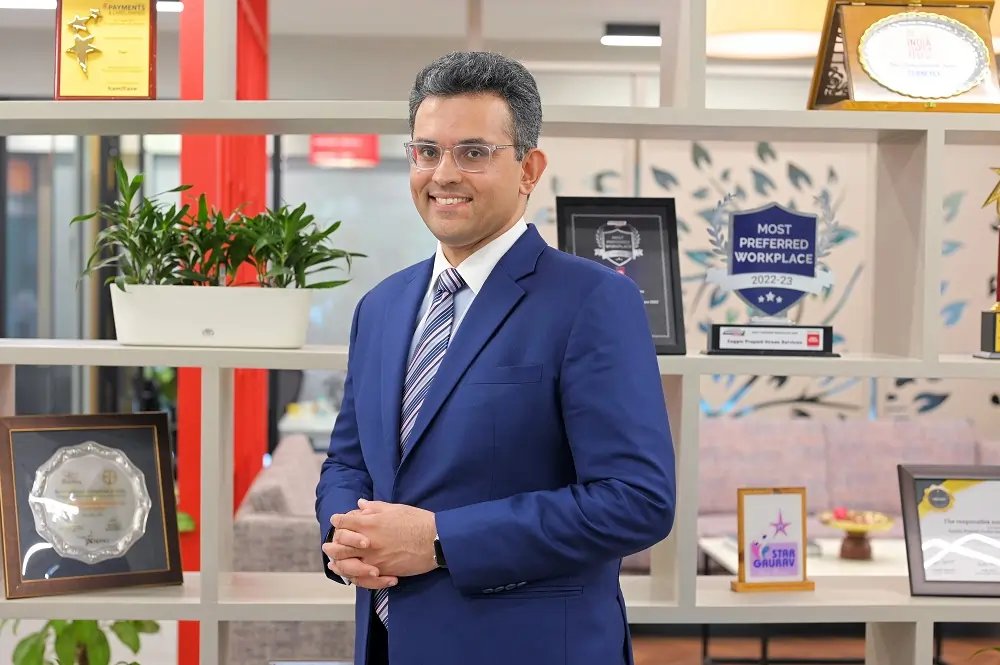 CFO reviewing financial data and trends for 2022 - Global Banking & Finance Review