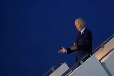Image for Biden arrives in Britain to meet King Charles, PM Sunak