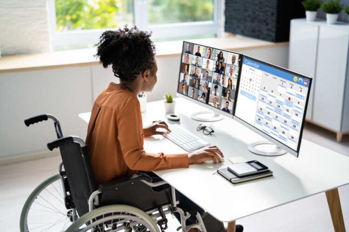 A team collaborating remotely using technology tools for effective communication - Global Banking & Finance Review