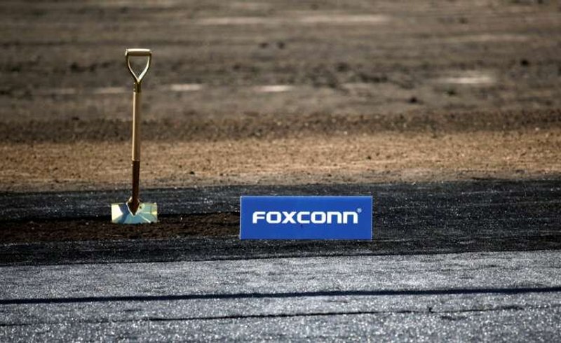 Image for Apple supplier Foxconn sees challenges ahead in China COVID curbs, inflation