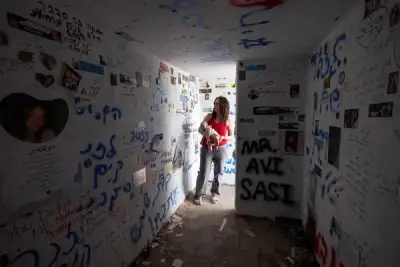 Image for As Gazans return north, some Israelis near border fear another attack