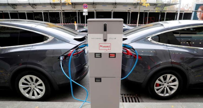 Image for Global EV sales accelerating, but government help needed – IEA