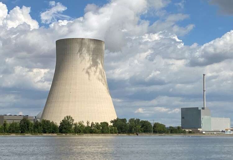 Nuclear power plant Isar 2 in Germany, significant for energy policy amid Ukraine crisis - Global Banking & Finance Review