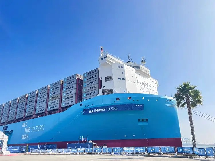 Alette Maersk container ship powered by low-carbon methanol fuel - Global Banking & Finance Review