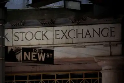 Image for Stocks edge down as investors hit pause, watch bond yields
