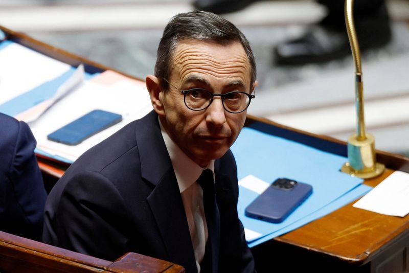 French government officials discussing migrant deportations amid far-right concerns - Global Banking & Finance Review