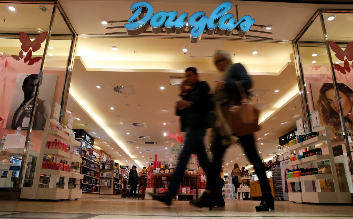 Image related to Douglas' $1.2 billion IPO announcement for the perfume industry - Global Banking & Finance Review
