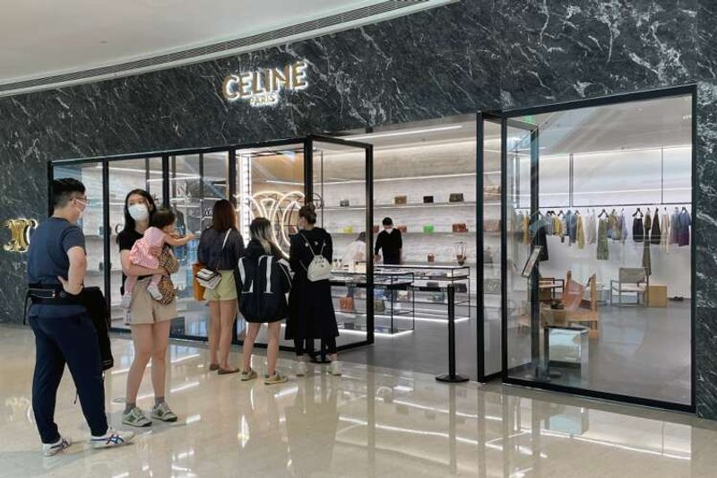 Image for COVID-hit Shanghai to end two-month lockdown on June 1