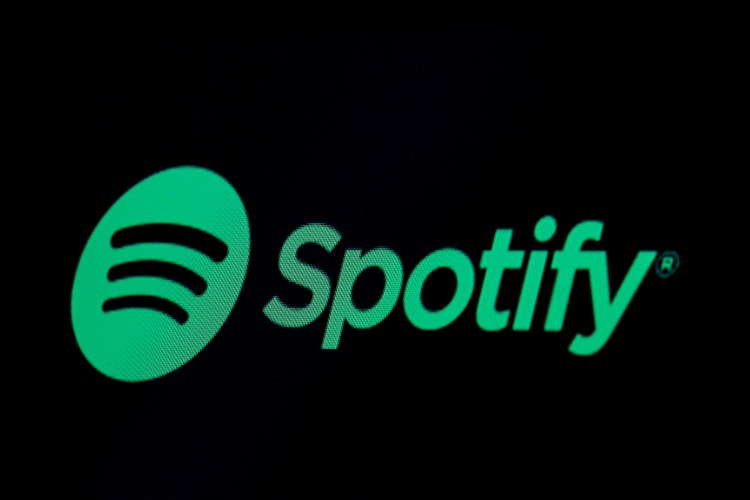 Spotify launches podcast subscription platform to challenge Apple