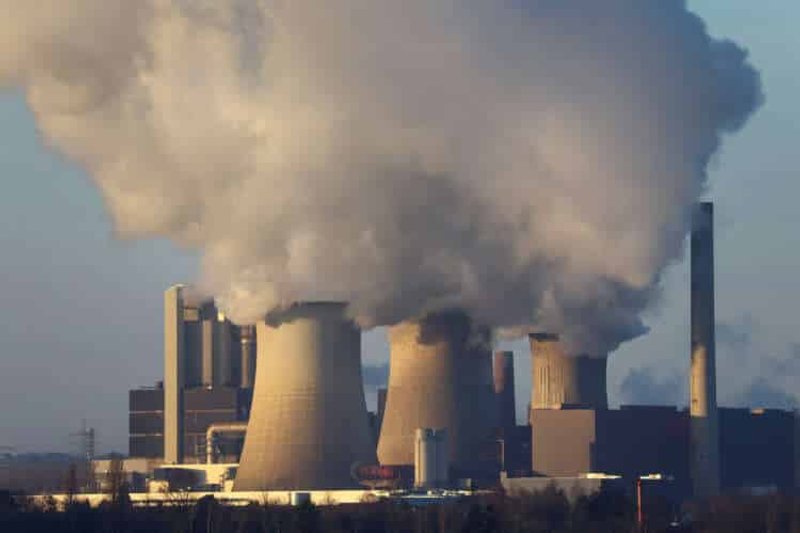 Image for Global energy-related CO2 emissions edged up to record high in 2022 – IEA