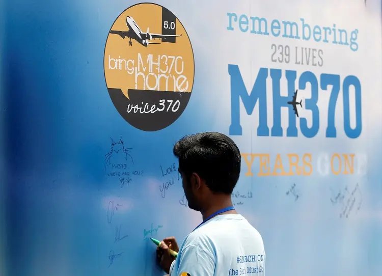 Search for missing Malaysia Airlines Flight MH370 resumes after 10 years - Global Banking & Finance Review