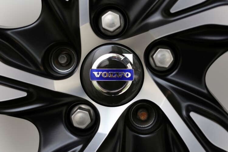 Image for AB Volvo buys Chinese truck business for about $125.7 million
