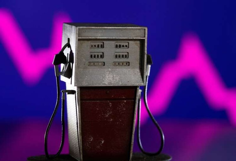 Image for Stocks and oil tumble as recession fears mount