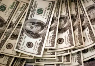 Image for Dollar dips slightly as investors wait on the sidelines