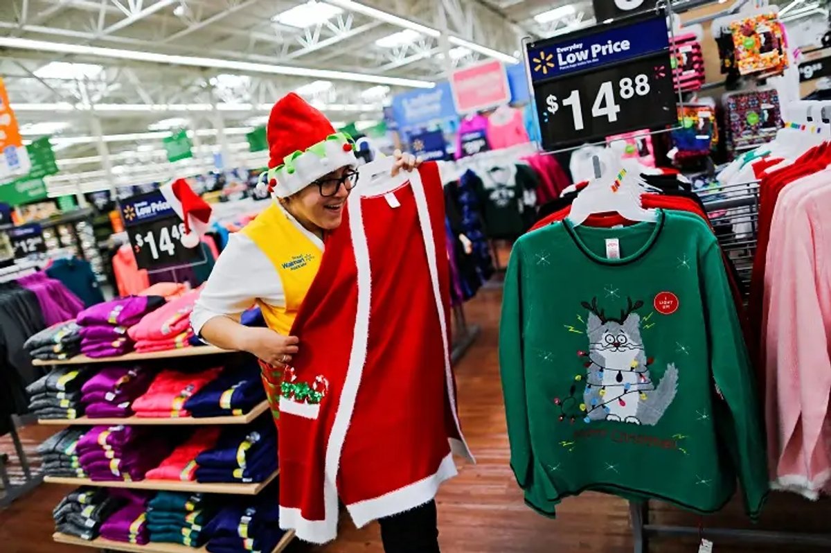 Walmart's reduced Christmas goods imports reflect tepid holiday season expectations - Global Banking & Finance Review