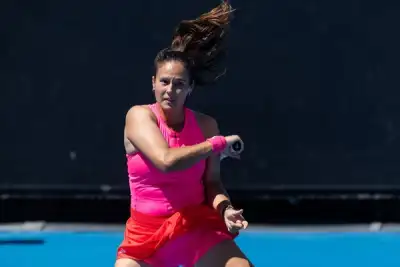 Image for Tennis-Abu Dhabi Open apologises to Russia's Kasatkina after Spain flag error